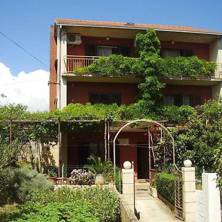 Apartments Srhoj Stari Grad  Exterior foto