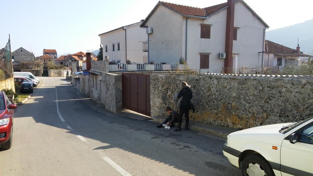 Apartments Srhoj Stari Grad  Exterior foto
