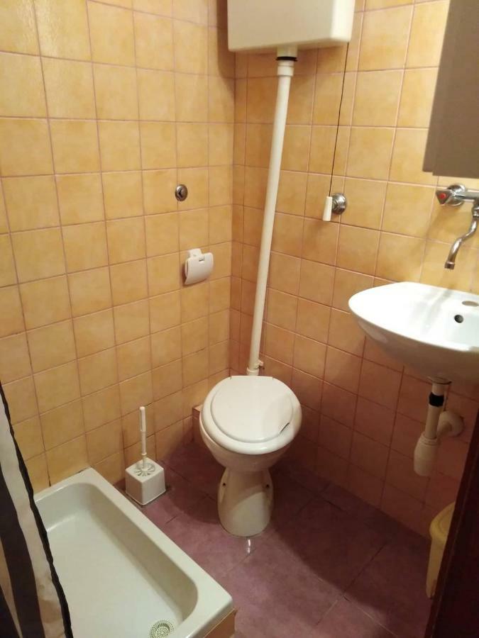 Apartments Srhoj Stari Grad  Exterior foto